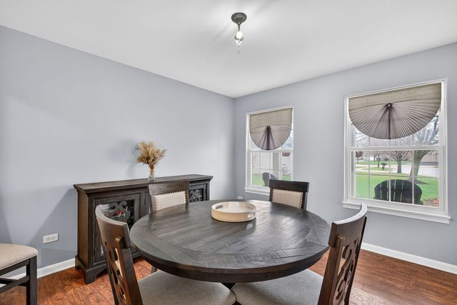 802 Heintz Drive, Shorewood, IL 60404