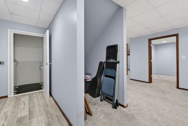 802 Heintz Drive, Shorewood, IL 60404