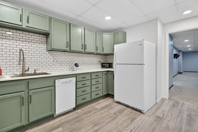 802 Heintz Drive, Shorewood, IL 60404