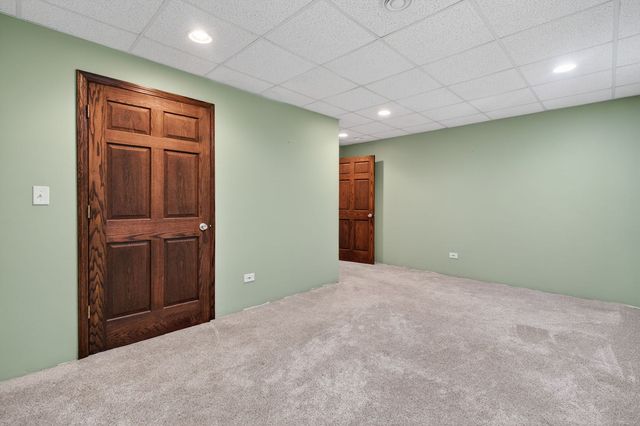 802 Heintz Drive, Shorewood, IL 60404