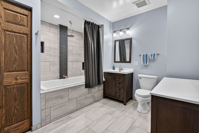 802 Heintz Drive, Shorewood, IL 60404