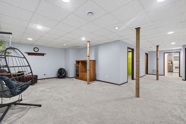 802 Heintz Drive, Shorewood, IL 60404