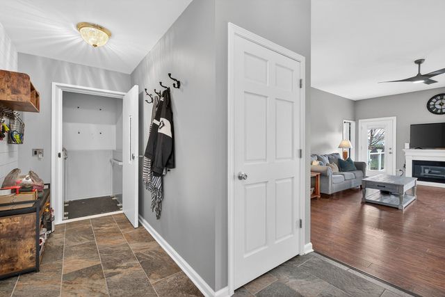 802 Heintz Drive, Shorewood, IL 60404