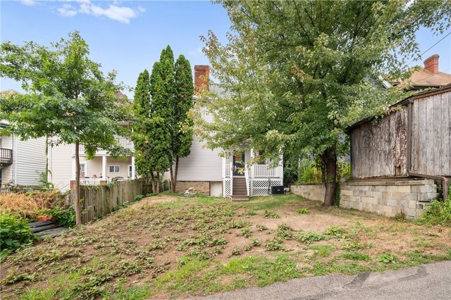 218 Fisk Ave, Avalon, PA 15202