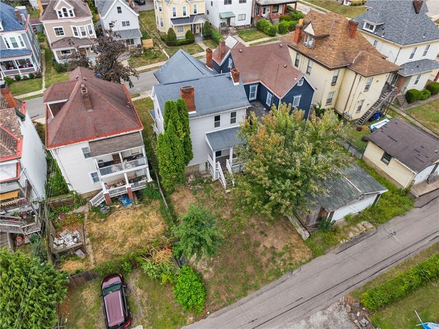 218 Fisk Ave, Avalon, PA 15202
