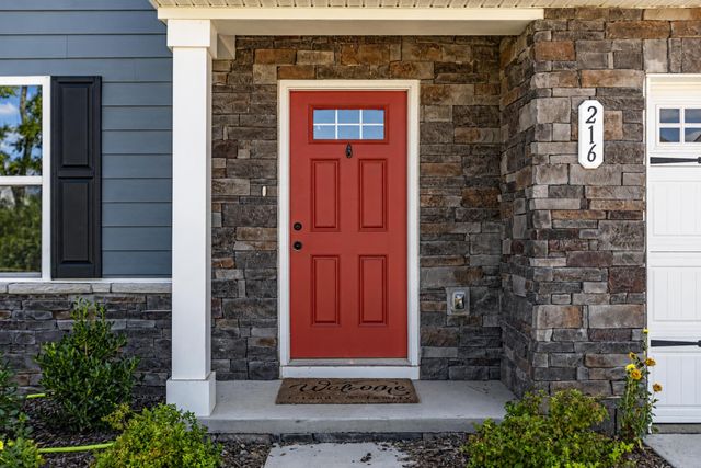 216 Laurel St, Gallatin, TN 37066