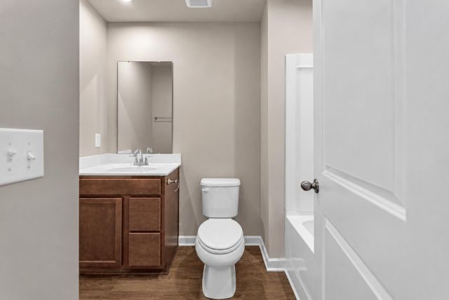 216 Laurel St, Gallatin, TN 37066