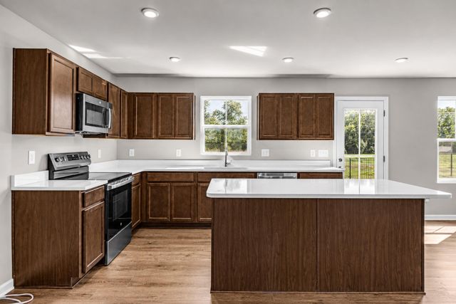 216 Laurel St, Gallatin, TN 37066