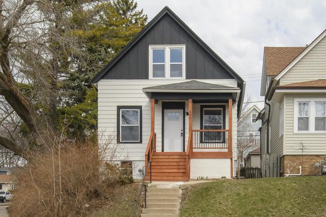 300 E Rosedale AVENUE, Milwaukee, WI 53207