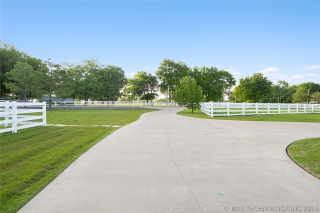 3511 E 181st Street S, Bixby, OK 74008