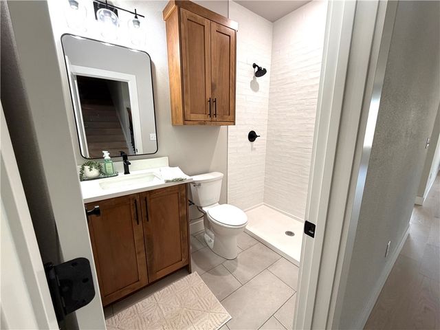 2453 N Double Springs Road, Fayetteville, AR 72704