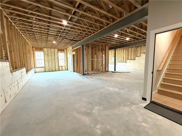 2453 N Double Springs Road, Fayetteville, AR 72704