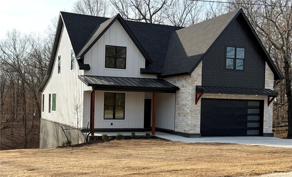 2453 N Double Springs Road, Fayetteville, AR 72704