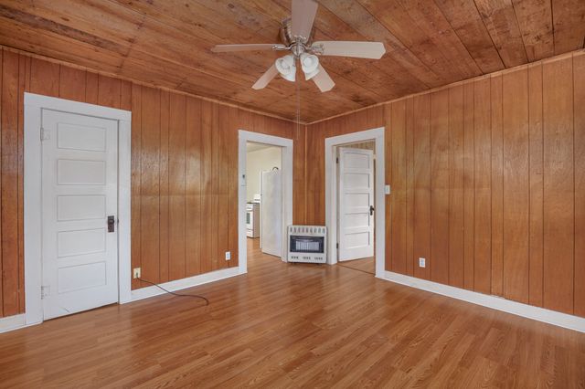 303 Seeley Avenue, Mount Calm, TX 76673