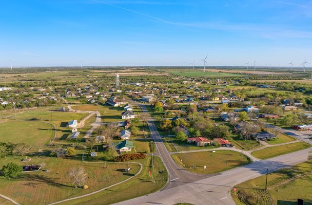 303 Seeley Avenue, Mount Calm, TX 76673