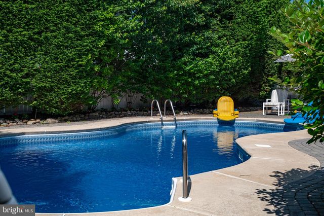 32-B LONG BEACH BLVD, Long Beach Township, NJ 08008