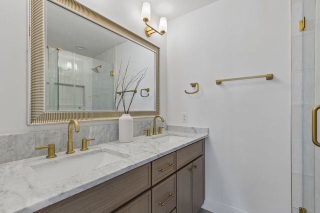 2981 Eric Lane, Farmers Branch, TX 75234