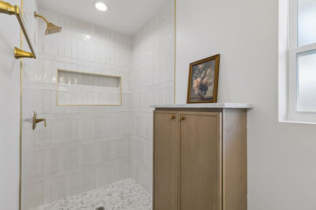 2981 Eric Lane, Farmers Branch, TX 75234