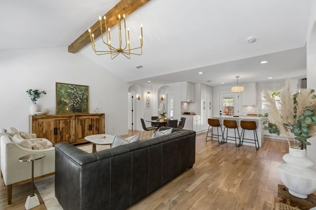 2981 Eric Lane, Farmers Branch, TX 75234