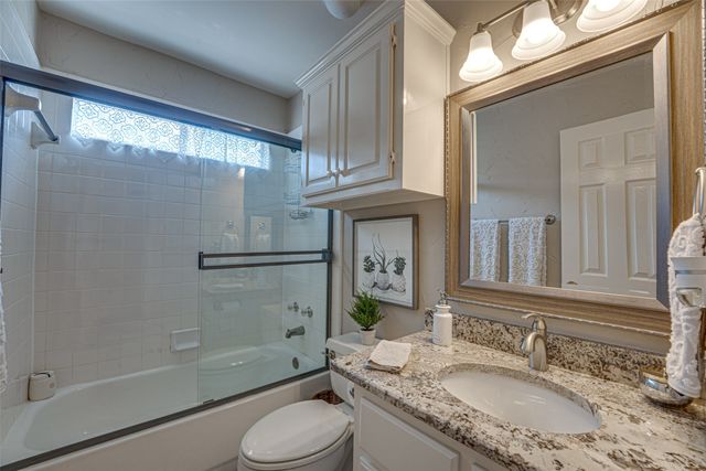 5908 Yacht Club Drive, Rockwall, TX 75032