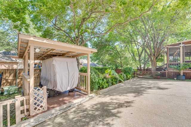 5908 Yacht Club Drive, Rockwall, TX 75032