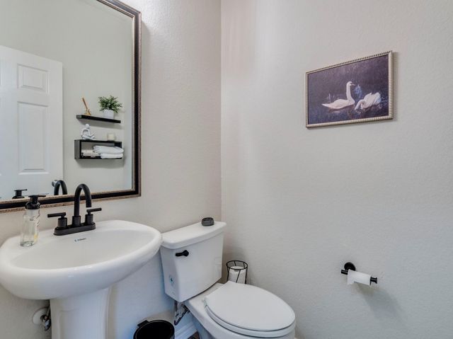 624 Pepperbark LOOP, Buda, TX 78610