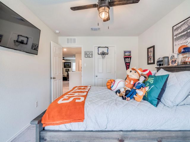 624 Pepperbark LOOP, Buda, TX 78610