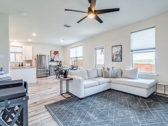 624 Pepperbark LOOP, Buda, TX 78610