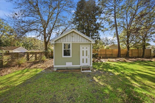 1309 N Edgewater Drive, Charleston, SC 29407