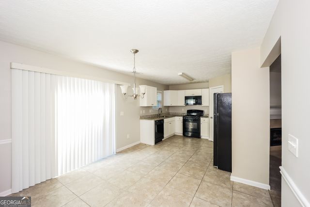 9510 Lakeview Road, Union City, GA 30291