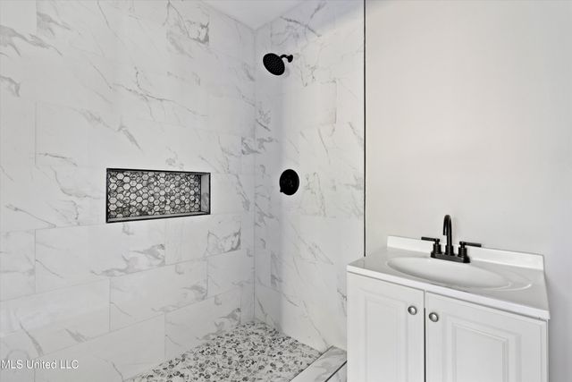 7557 Stateline Road, Walls, MS 38680