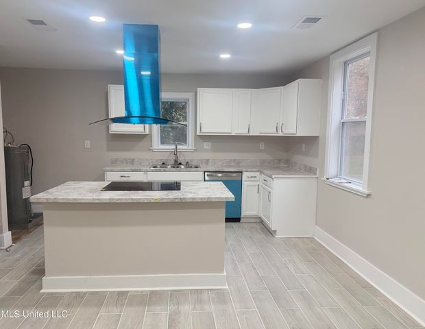 7557 Stateline Road, Walls, MS 38680