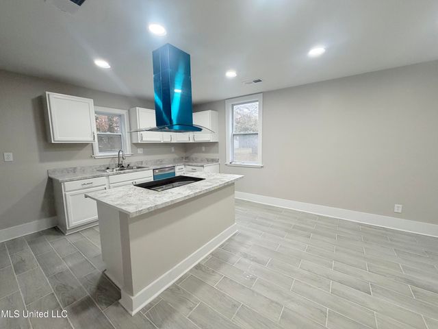 7557 Stateline Road, Walls, MS 38680