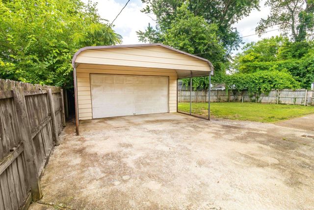 3017 S Rotherwood Avenue, Evansville, IN 47714