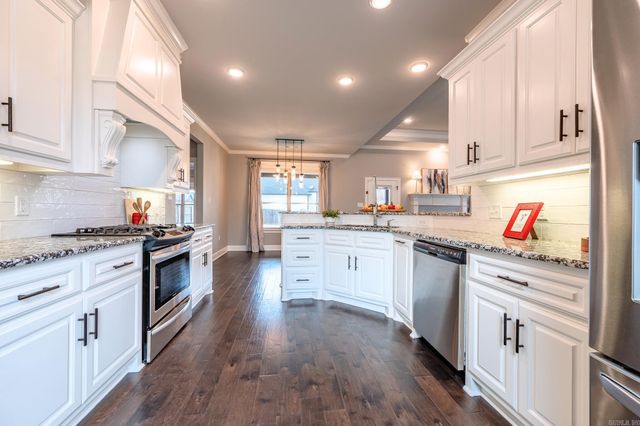 933 Millers Glen Drive, Sherwood, AR 72120