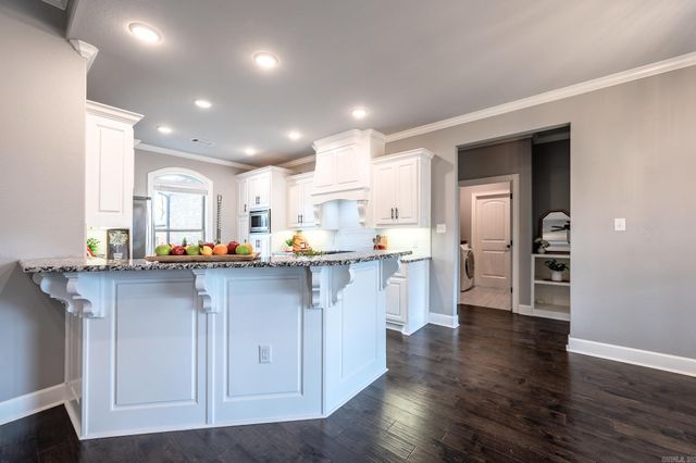 933 Millers Glen Drive, Sherwood, AR 72120