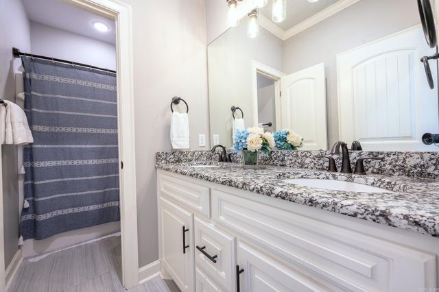 933 Millers Glen Drive, Sherwood, AR 72120