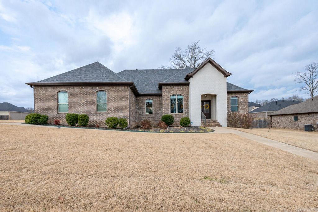 933 Millers Glen Drive, Sherwood, AR 72120