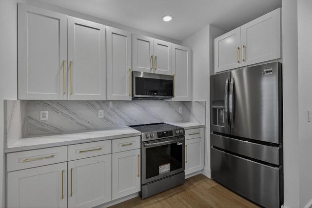 4243 SW 10th Court, Deerfield Beach, FL 33442