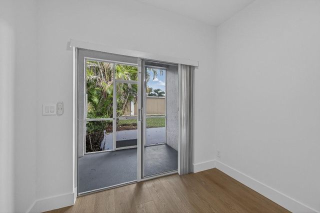 4243 SW 10th Court, Deerfield Beach, FL 33442