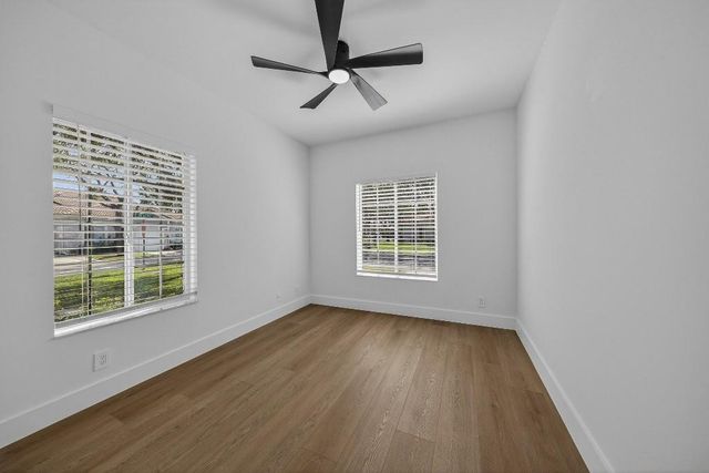 4243 SW 10th Court, Deerfield Beach, FL 33442