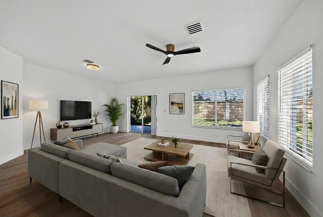 4243 SW 10th Court, Deerfield Beach, FL 33442