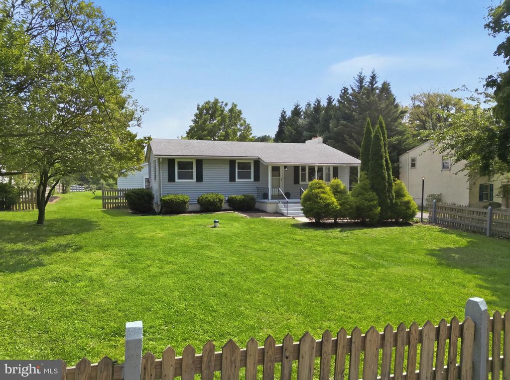 1451 GROVE AVE, WEST CHESTER, PA 19380 — photo 2
