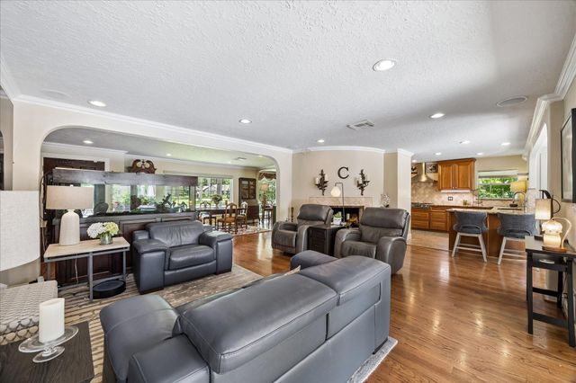 1638 Imperial Crown Drive, Houston, TX 77043