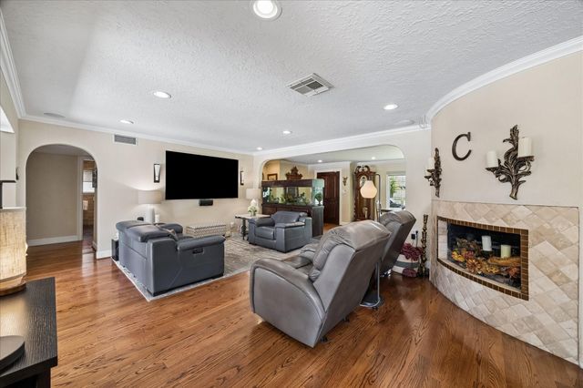 1638 Imperial Crown Drive, Houston, TX 77043