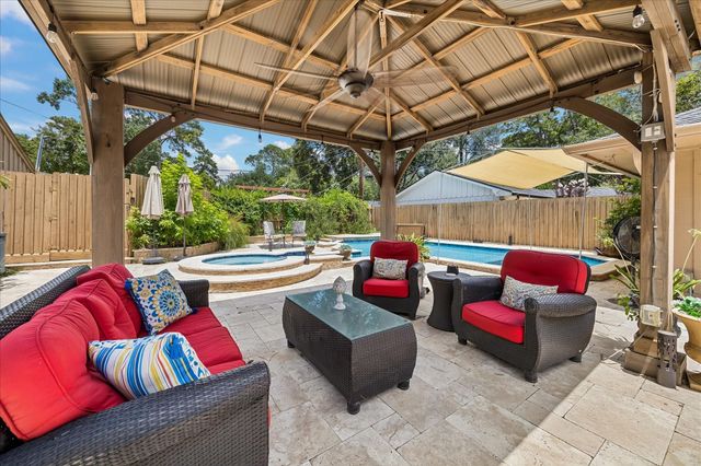 1638 Imperial Crown Drive, Houston, TX 77043