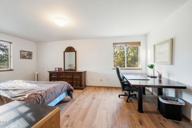 54668 Silver Fox Drive, Bend, OR 97707