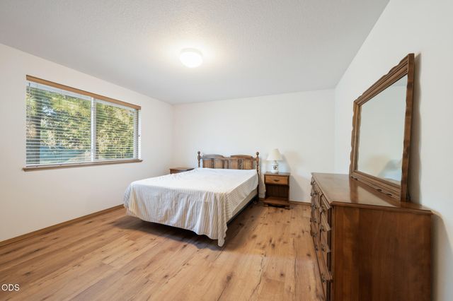 54668 Silver Fox Drive, Bend, OR 97707