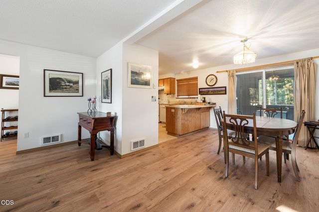 54668 Silver Fox Drive, Bend, OR 97707