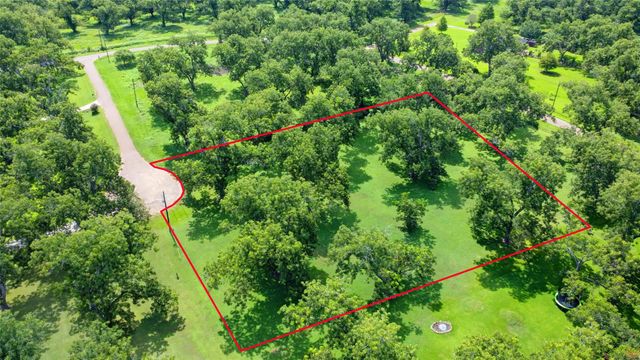 11 Pecanrow, Wharton, TX 77488